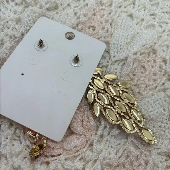 Elegant Pink and Silver Statement Earrings - Picture 3 of 4